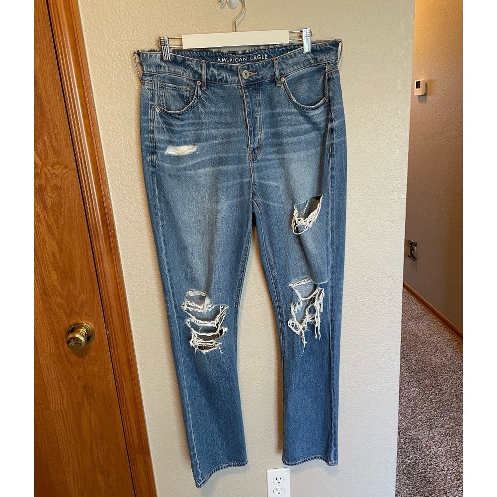 AE ripped low rise tomgirl jeans
